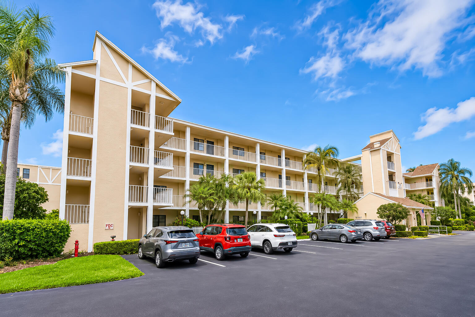 7351 Kinghurst Drive # 301, Delray Beach FL 33446