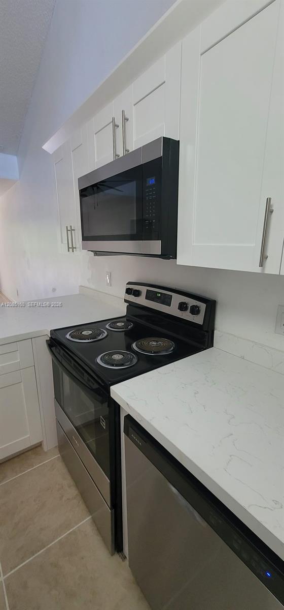 6948 SW 36th Ct # Z — Photo 3