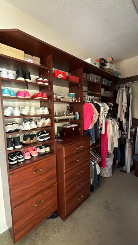 827 Squire Drive — Photo 3
