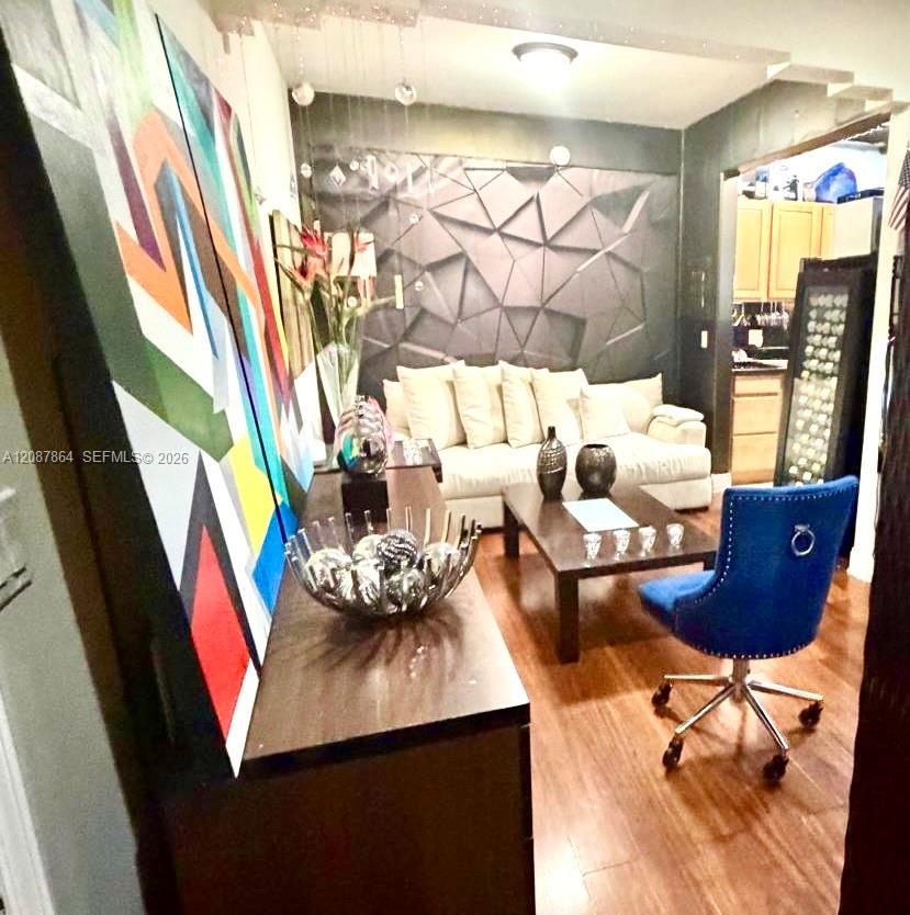 750 Jefferson Ave # 04 — Photo 3