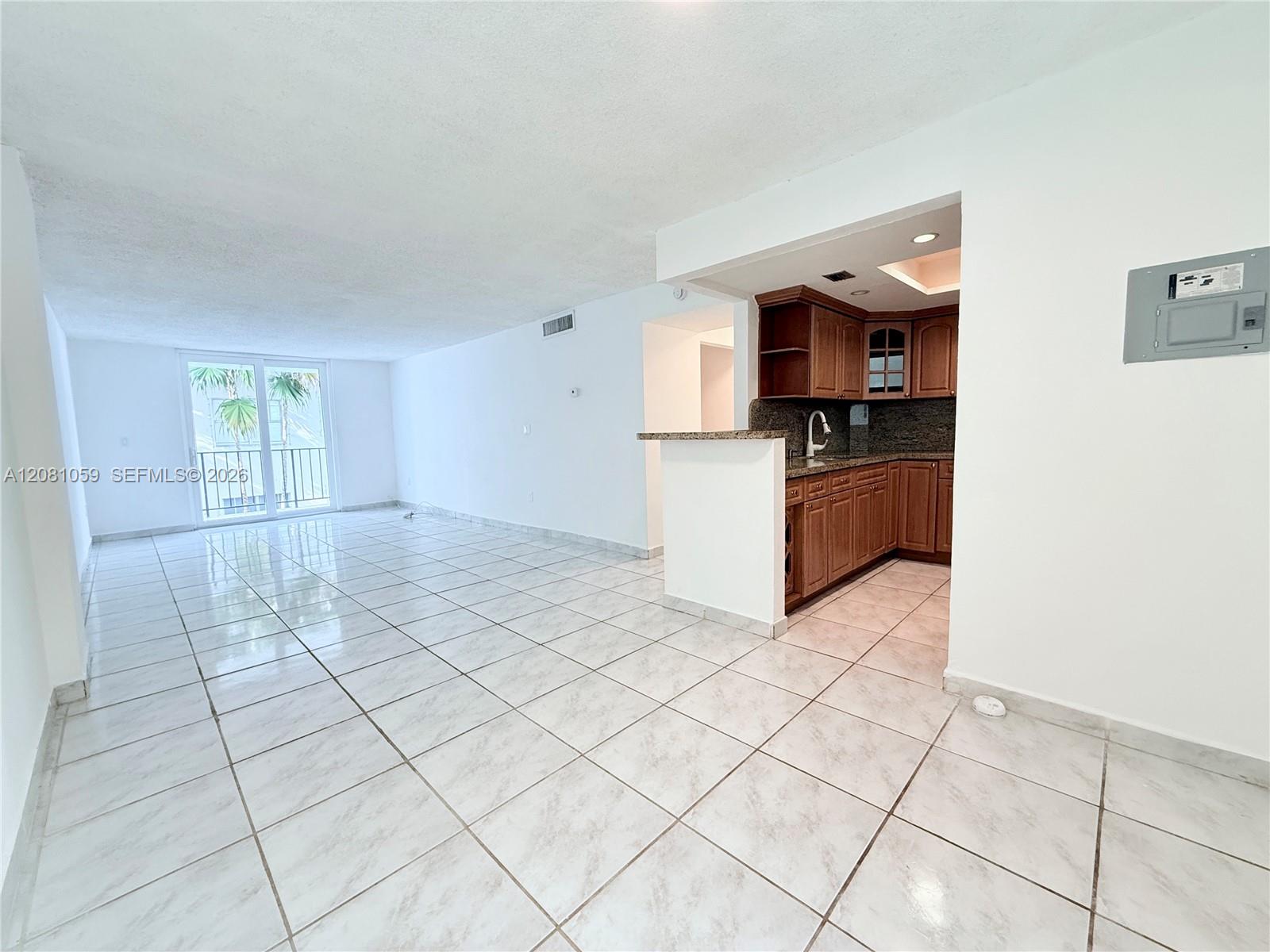 720 Collins Ave # 204 — Photo 3