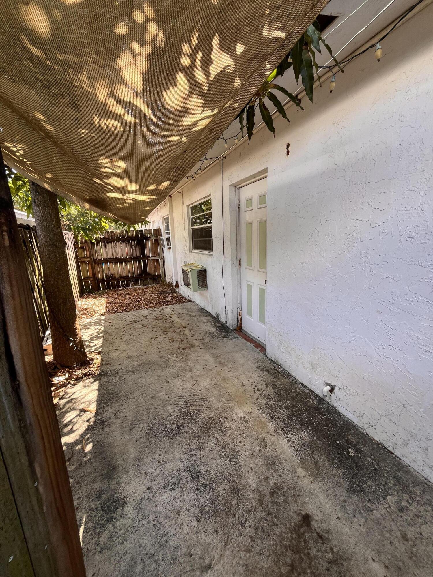 1304 NE 4th Street — Photo 3