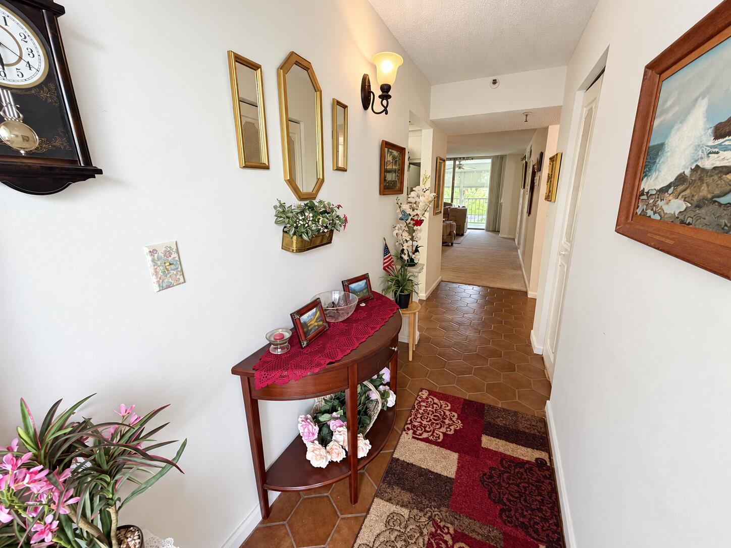 4570 NW 18th Avenue — Photo 2