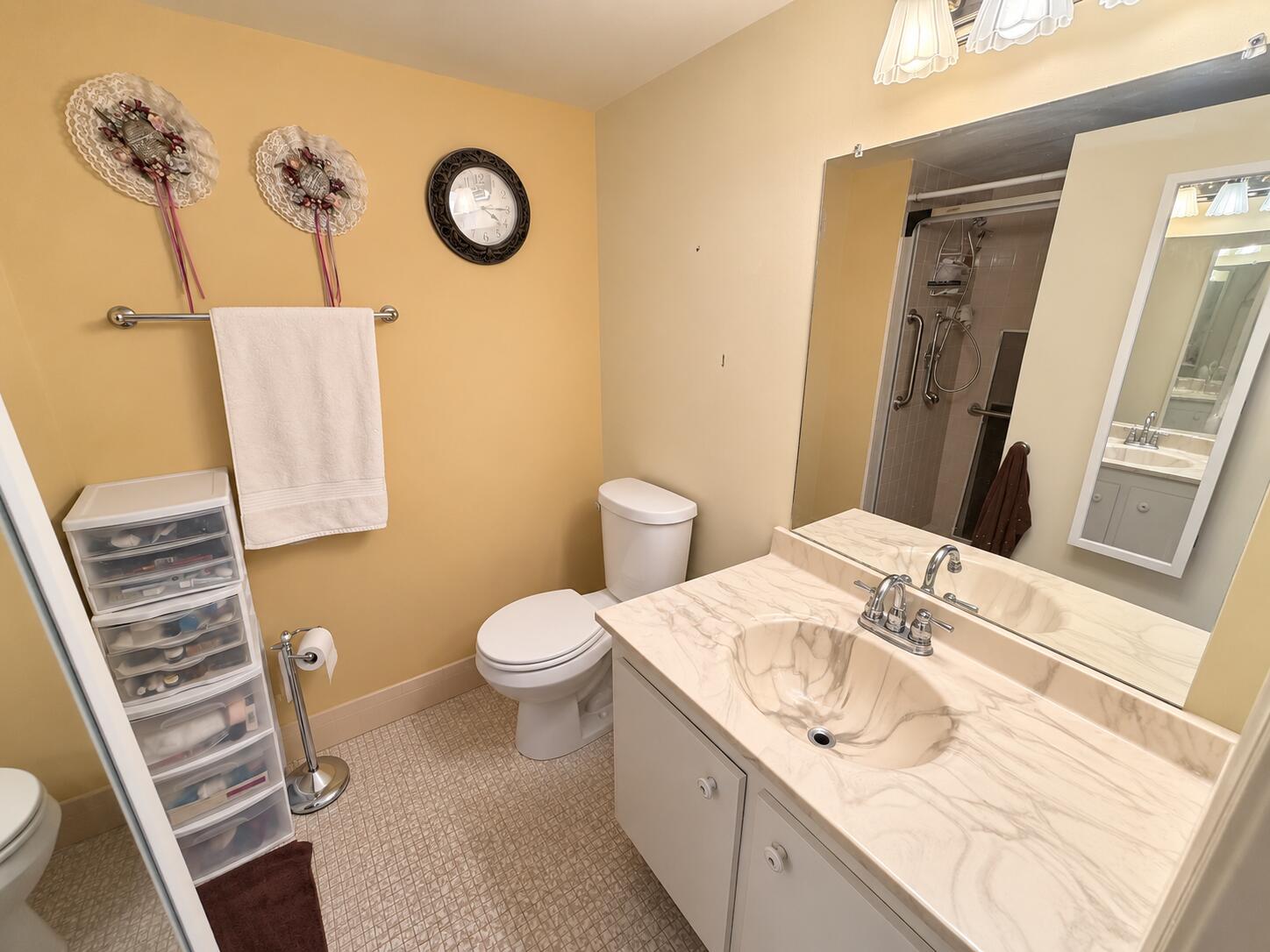 4570 NW 18th Avenue — Photo 5