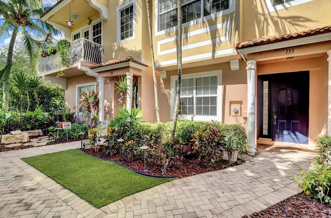 133 Harbors Way, Boynton Beach FL 33435
