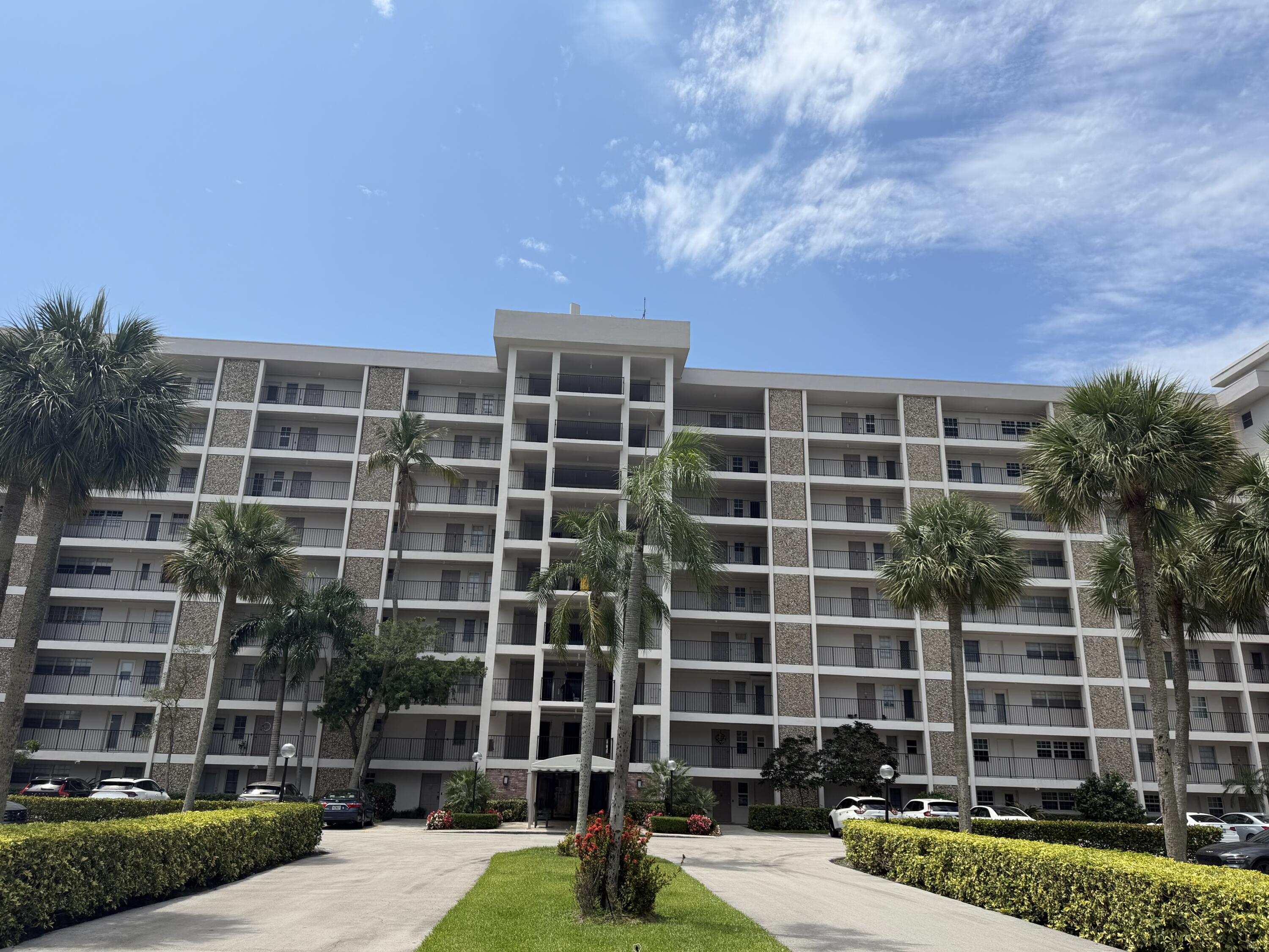 3150 N Palm Aire Drive # 804, Pompano Beach FL 33069