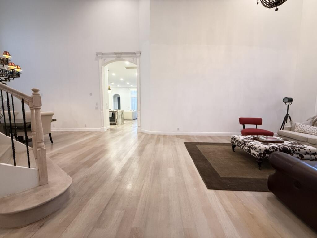 8149 VALHALLA Drive — Photo 5