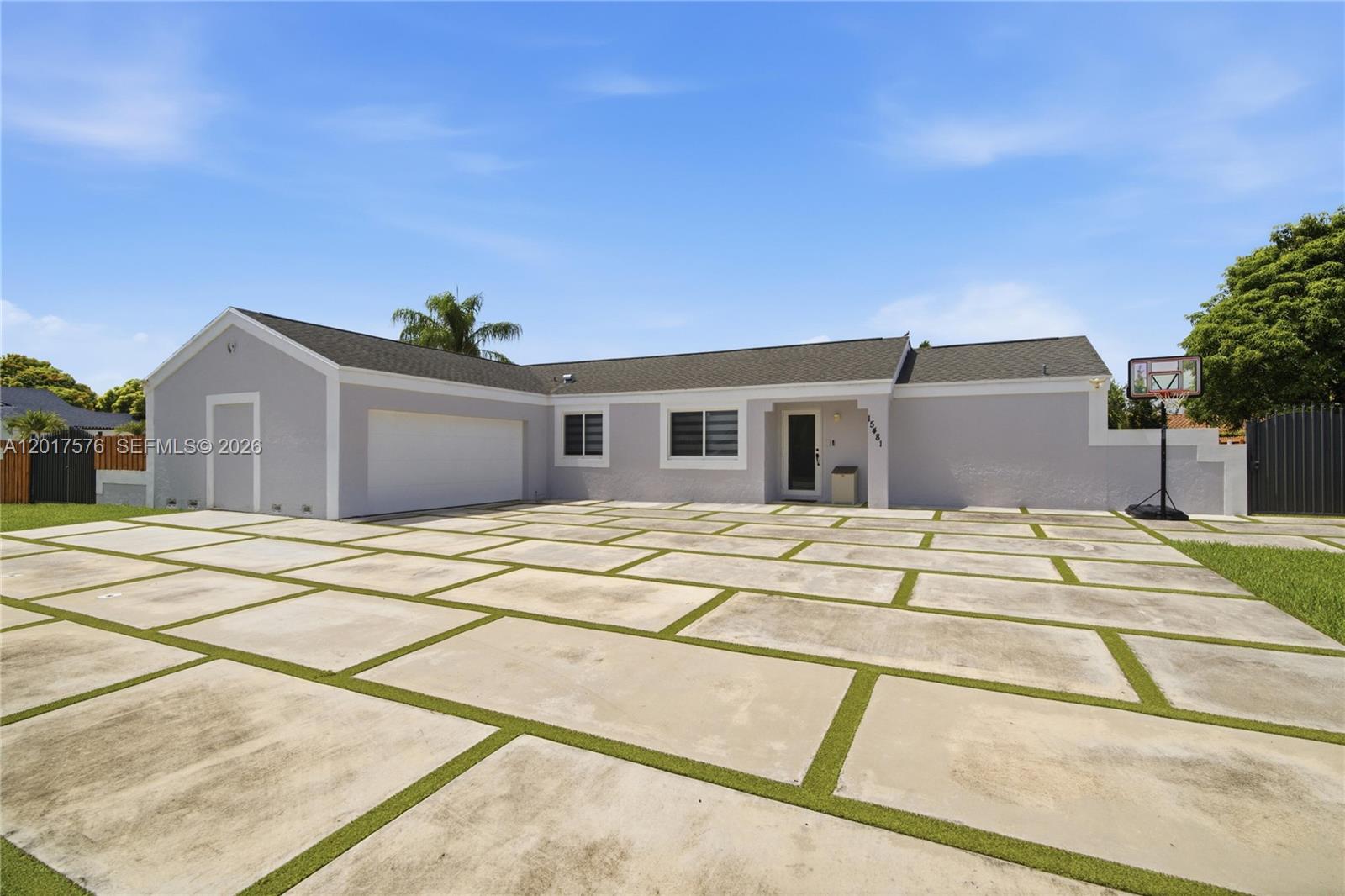 15481 SW 155th Ter, Miami FL 33187