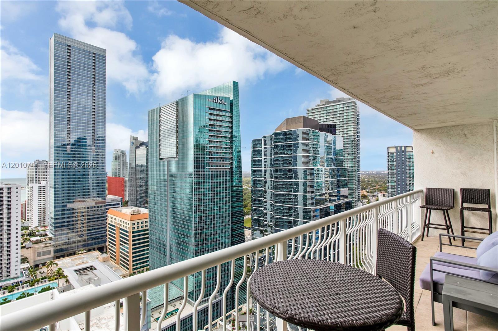 1200 Brickell Bay Dr # 3515, Miami FL 33131