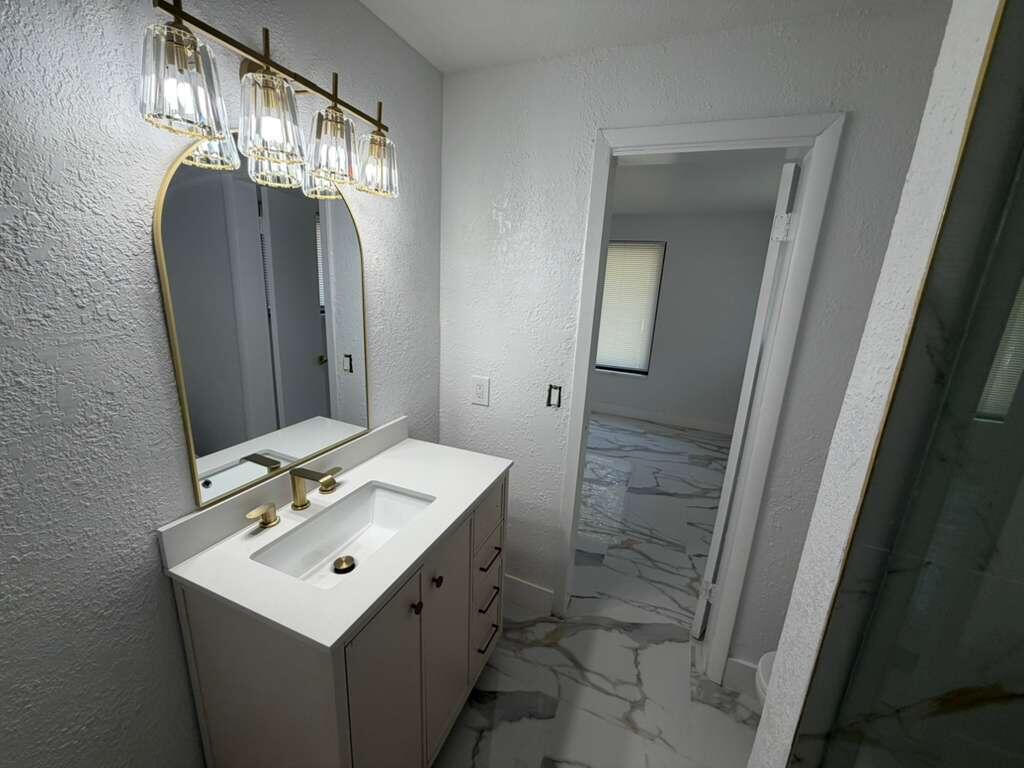 160 SE 15th Avenue Unit A — Photo 3