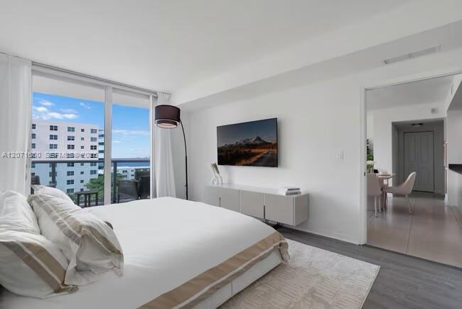 7525 E Treasure Dr # 410 View 6