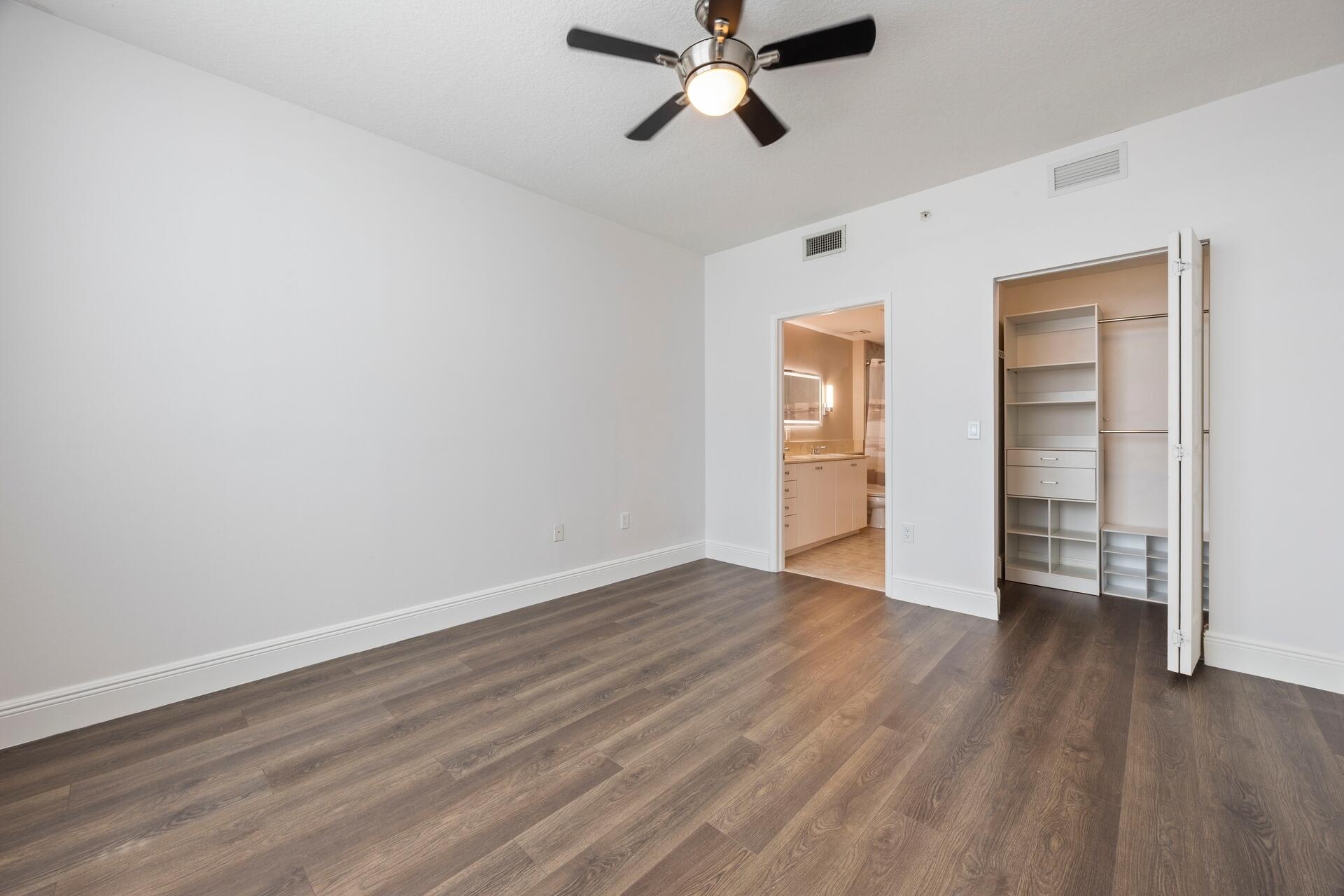 804 E WINDWARD Way # 621 — Photo 5