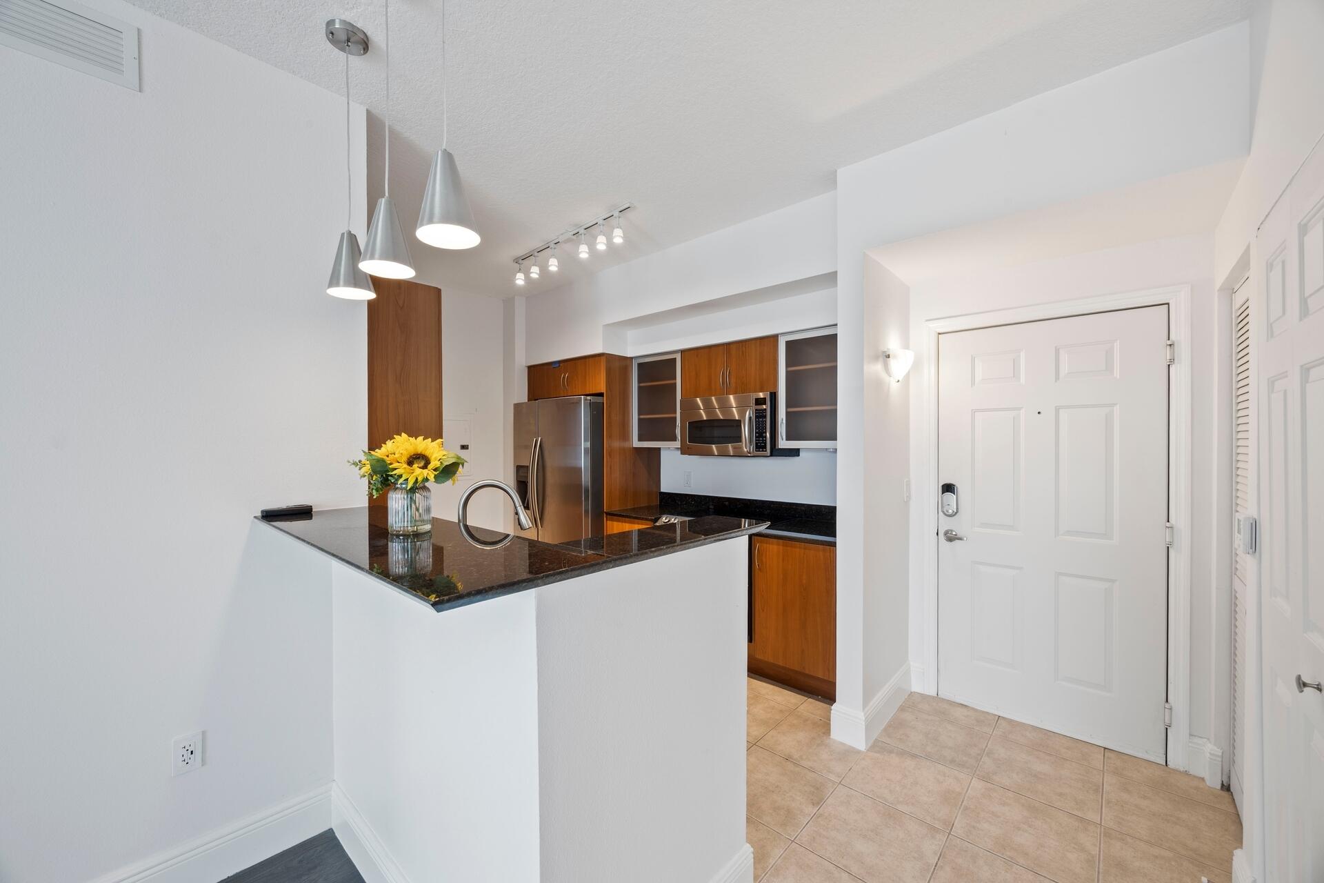 804 E WINDWARD Way # 621 — Photo 3