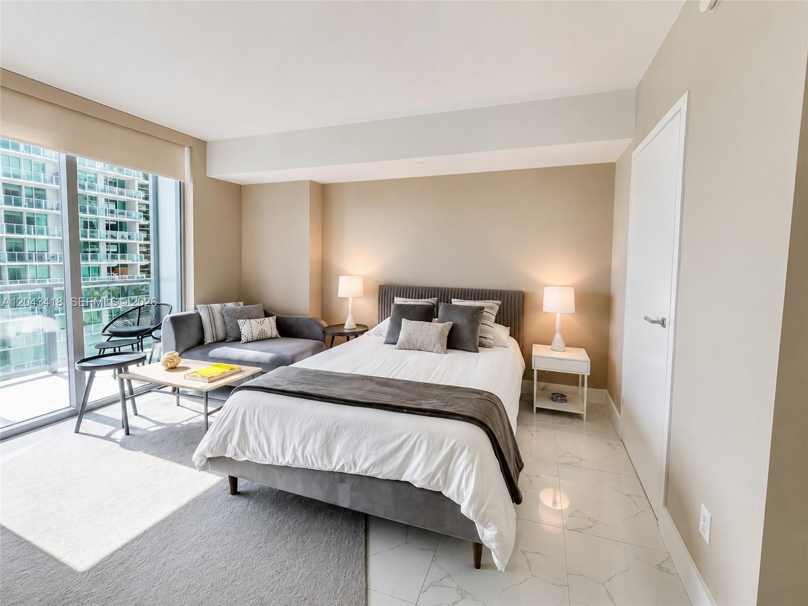 1300 Brickell Bay Dr # 1806, Miami FL 33131
