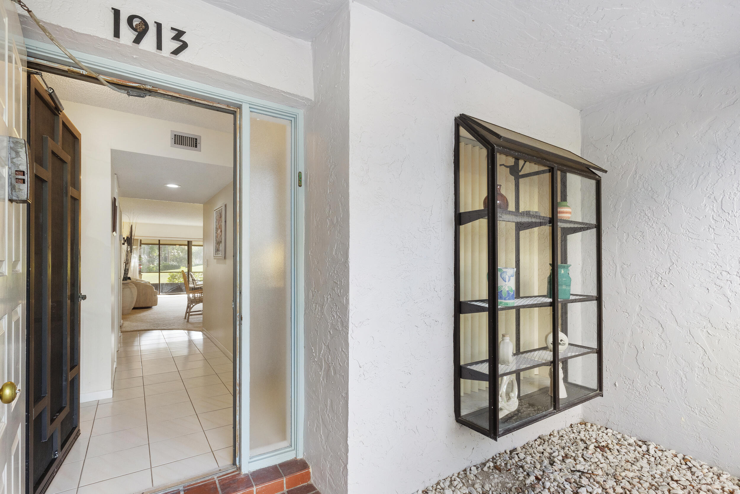 5186 GOLFVIEW Court # 1913 — Photo 5
