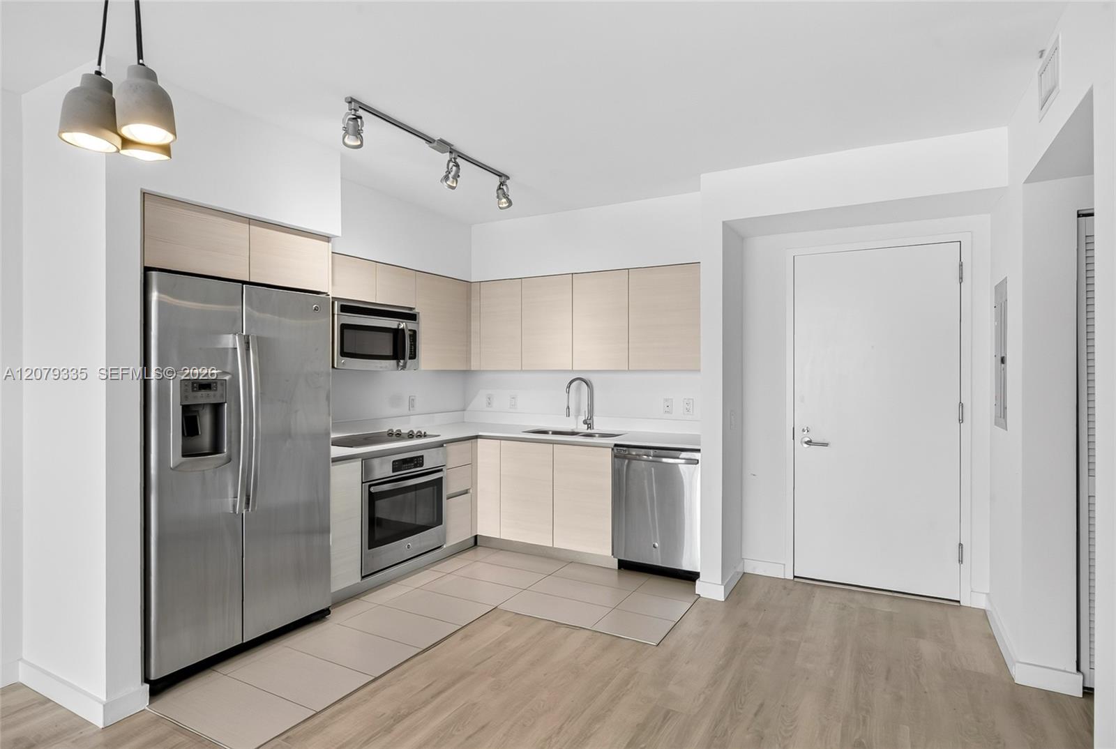 4250 Biscayne Blvd # 805 — Photo 3