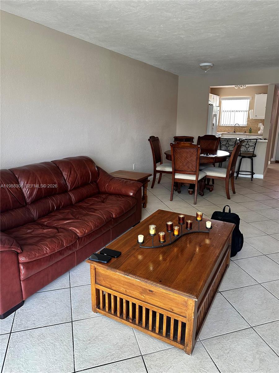 2701 E Sunrise Lakes Dr # 209, Sunrise FL 33322