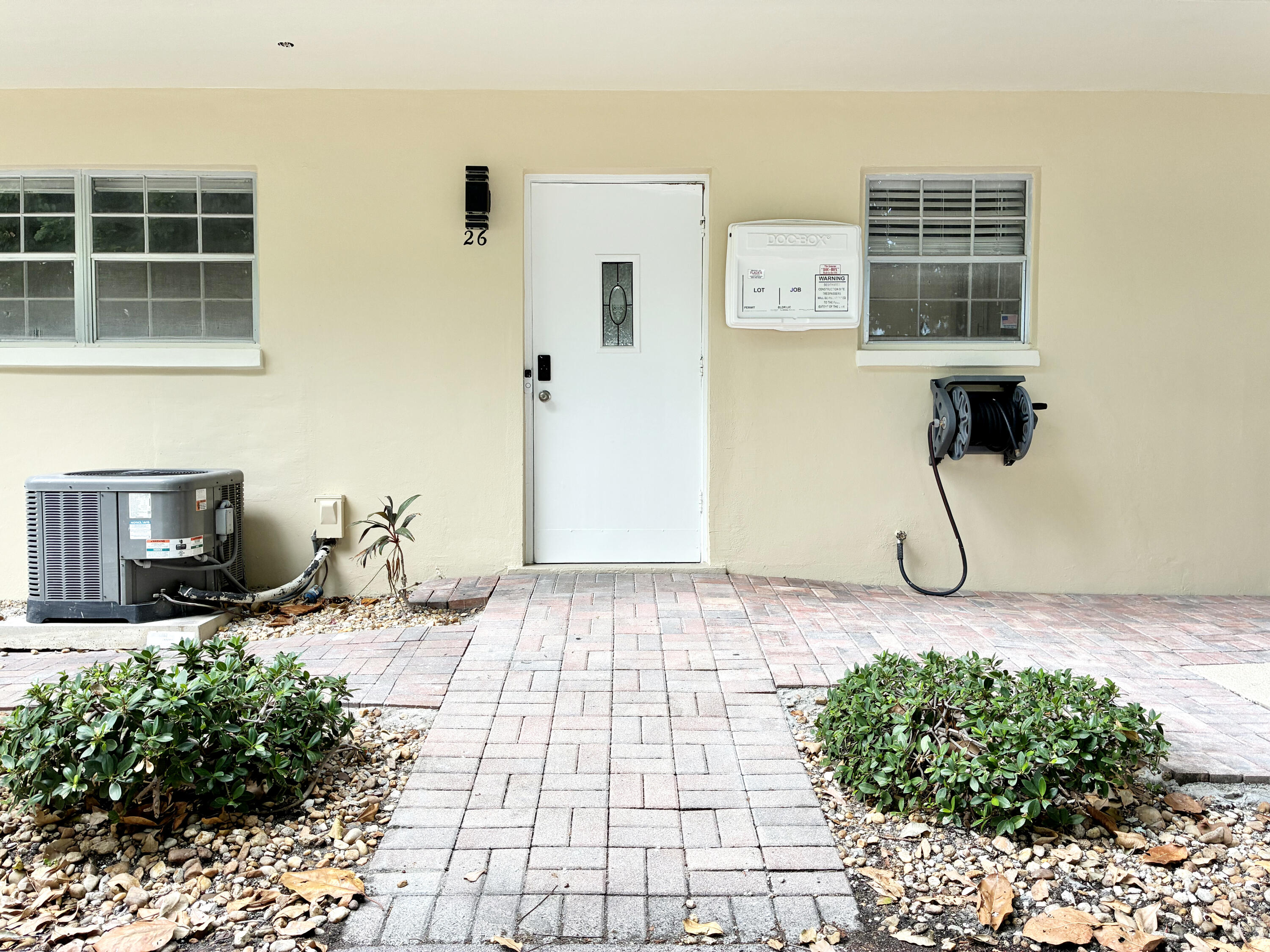 2204 NE 36th Street Apt 26 — Photo 4
