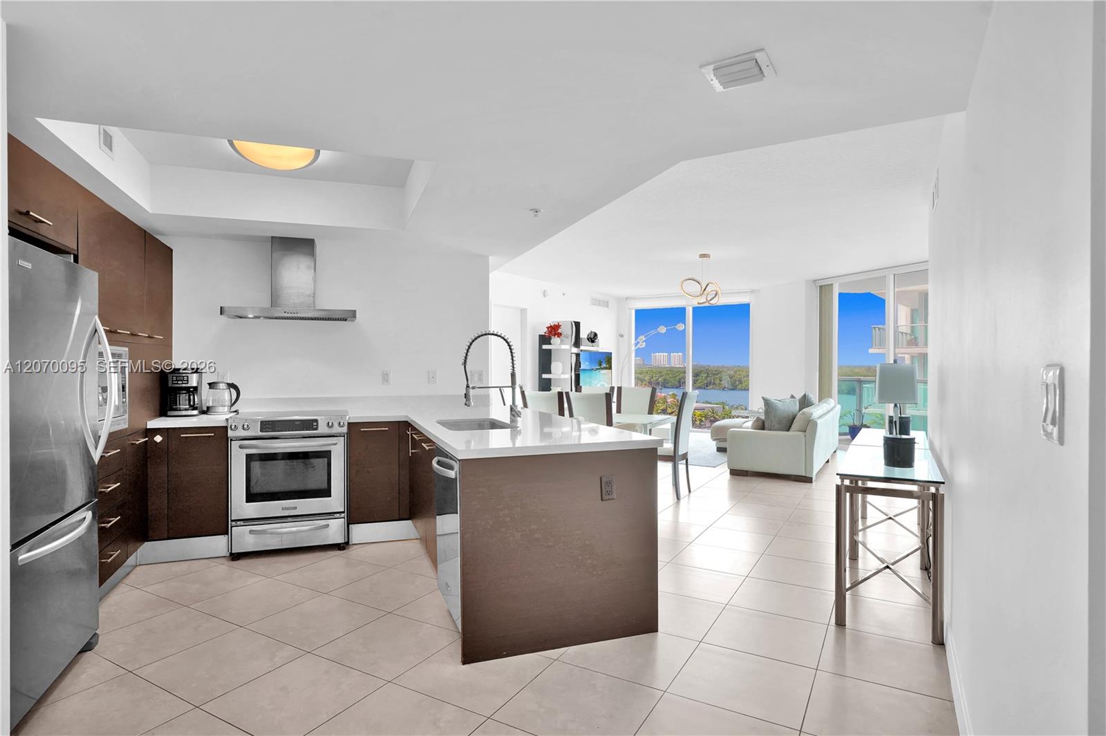 250 Sunny Isles Blvd # 904 View 1