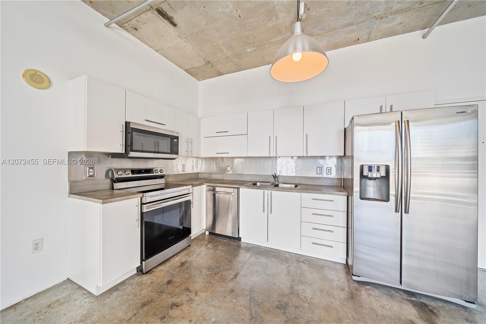 444 NE 30th St # 702 — Photo 4