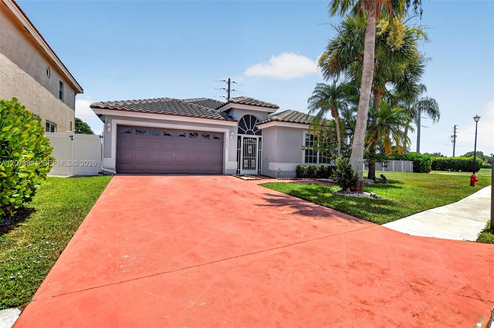 18360 Coral Isles Dr — Photo 3