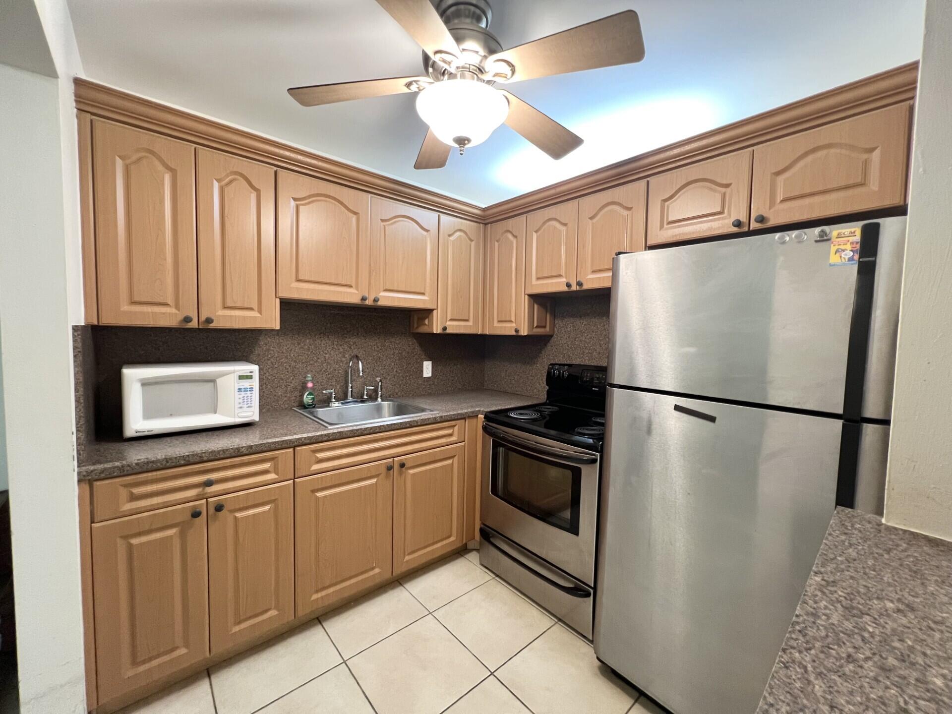 4023 Berkshire B # 4023 — Photo 2