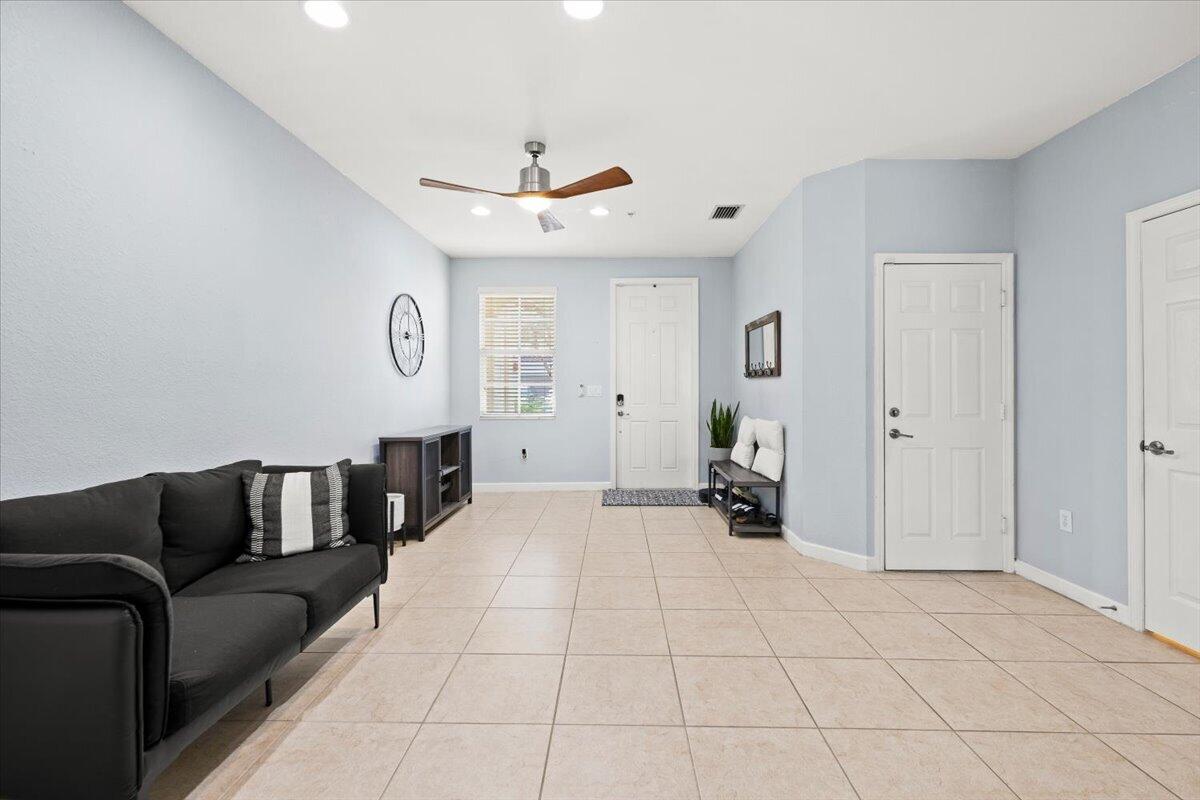 130 EMERALD CREEK Terrace — Photo 3