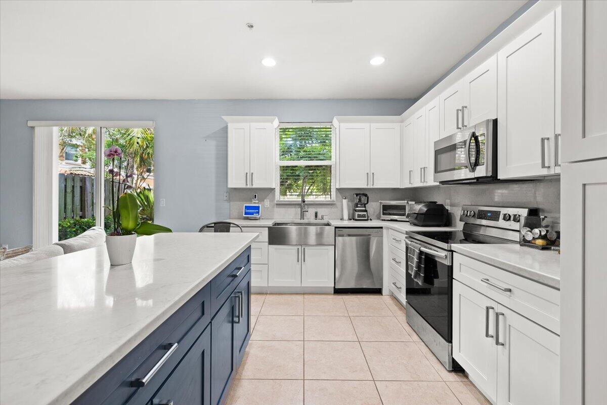 130 EMERALD CREEK Terrace — Photo 5
