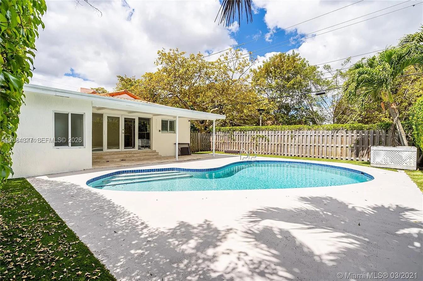 375 SW 20th Rd # 1, Miami FL 33129