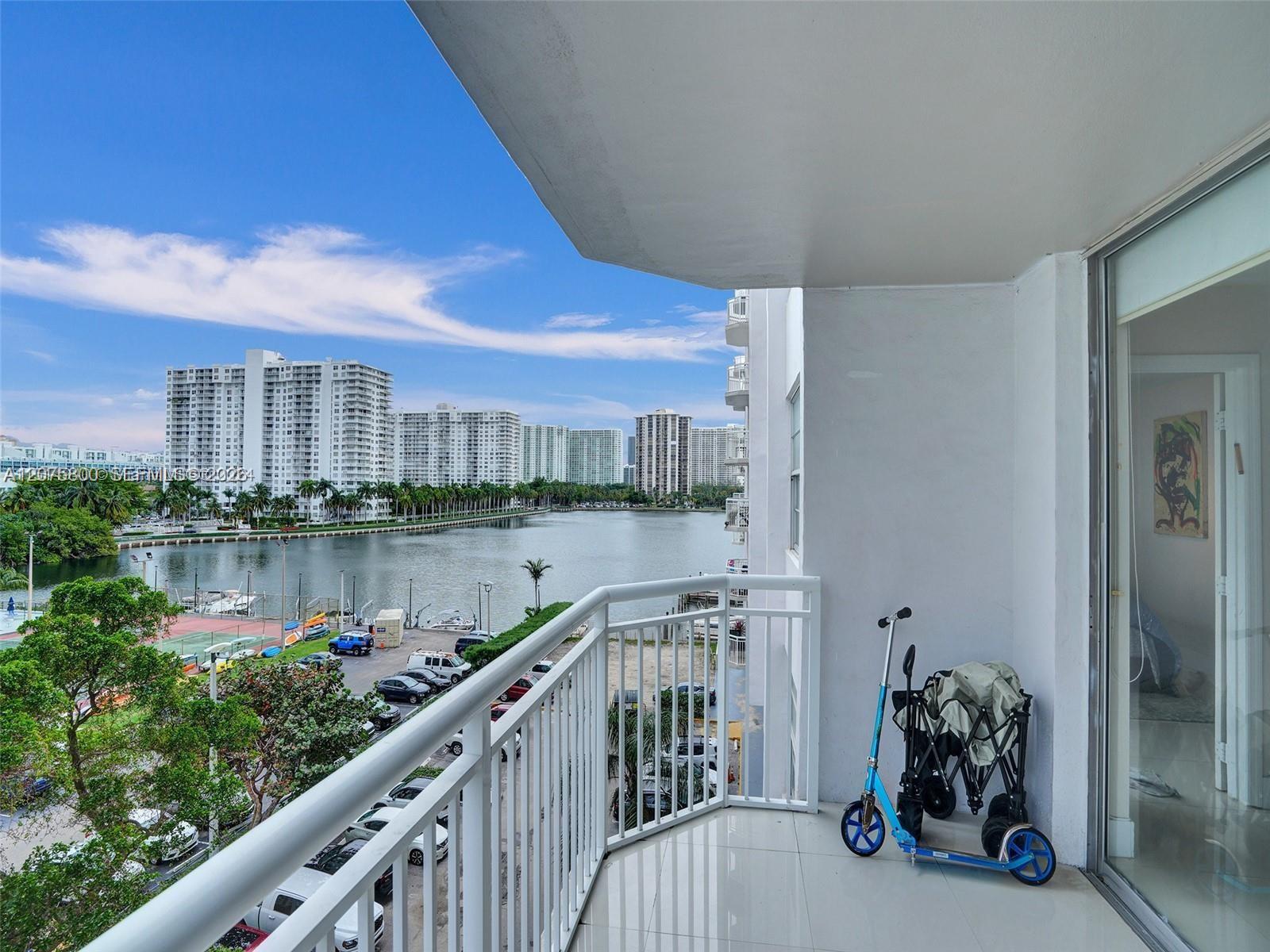 18061 Biscayne Blvd # 502, Aventura FL 33160