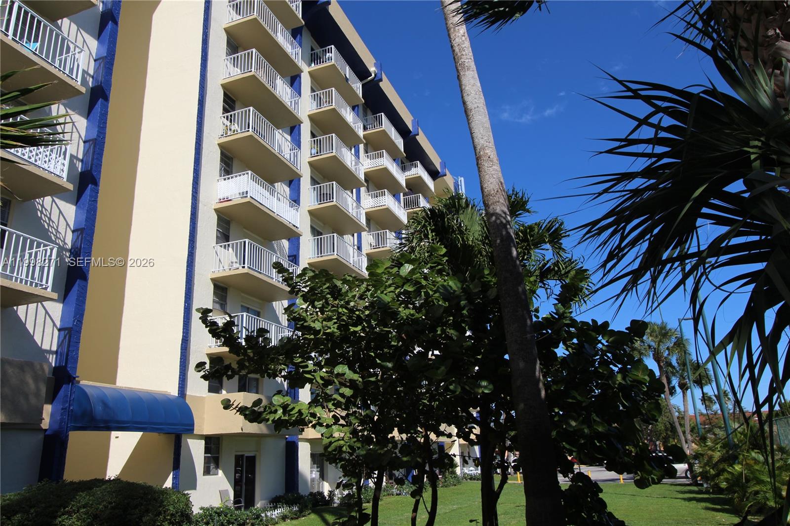 4550 NW 9th St # 811E, Miami FL 33126