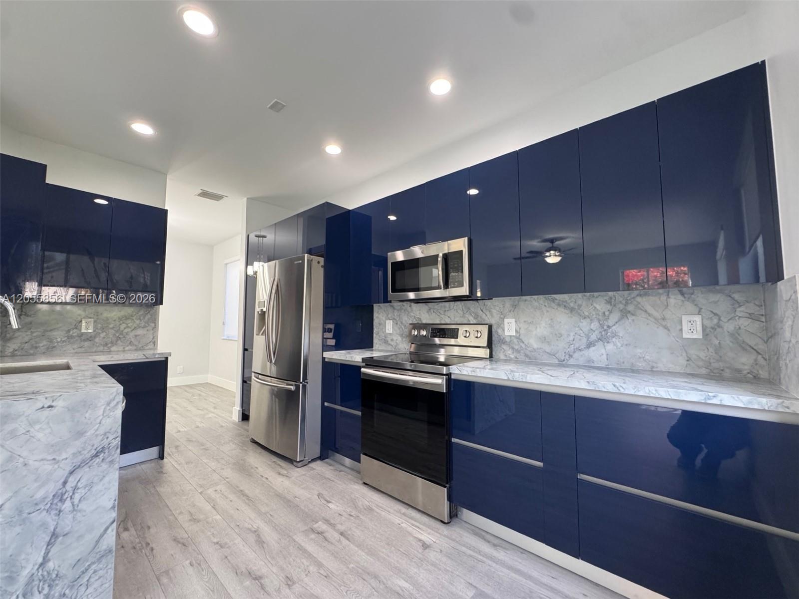 4319 Greenbriar Ln, Weston FL 33331