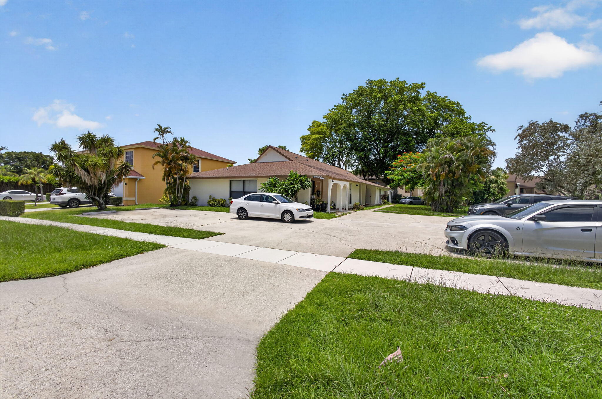 12395 Peconic Court, Wellington FL 33414