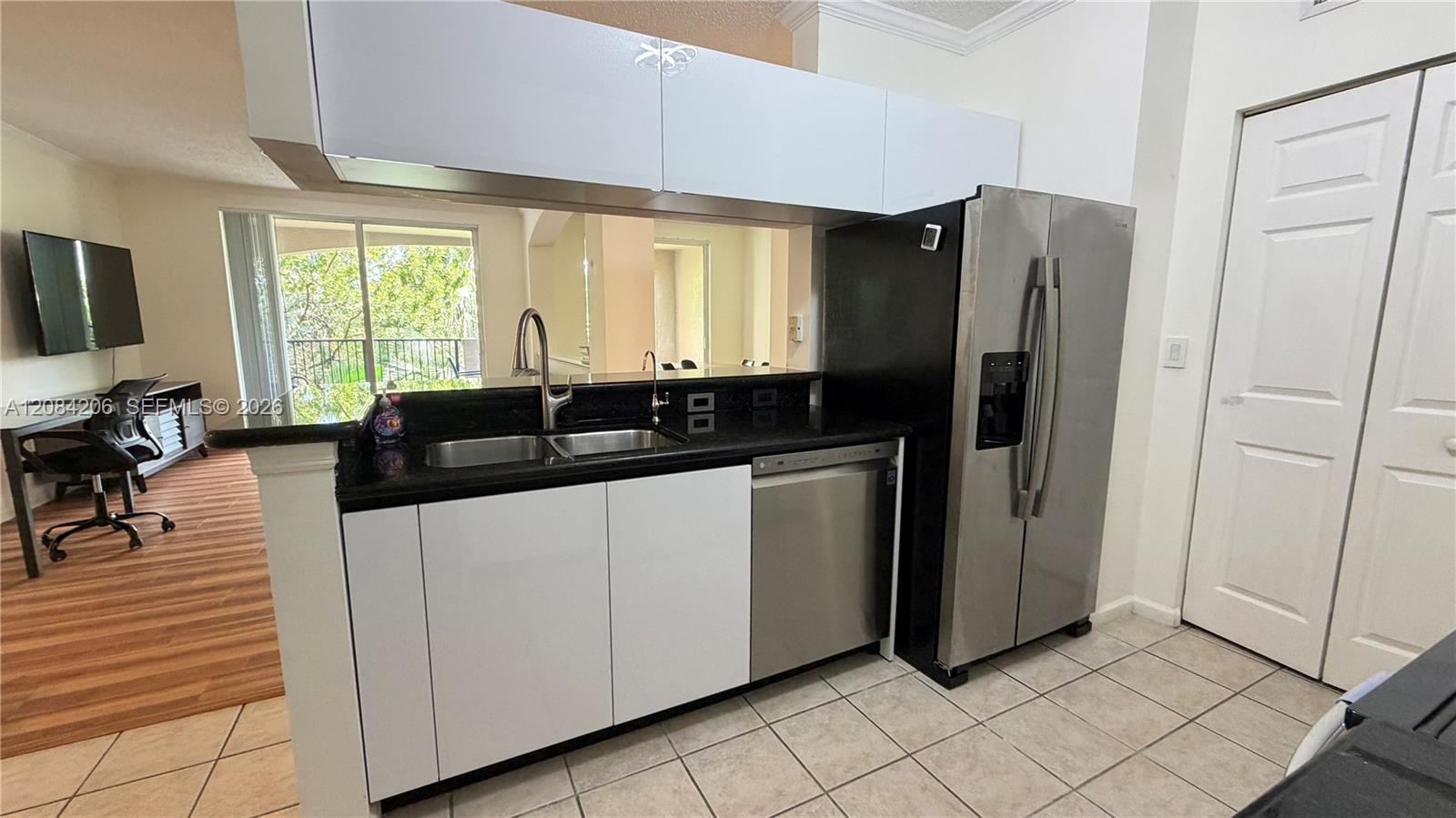 17150 N Bay Rd # 2314 — Photo 5