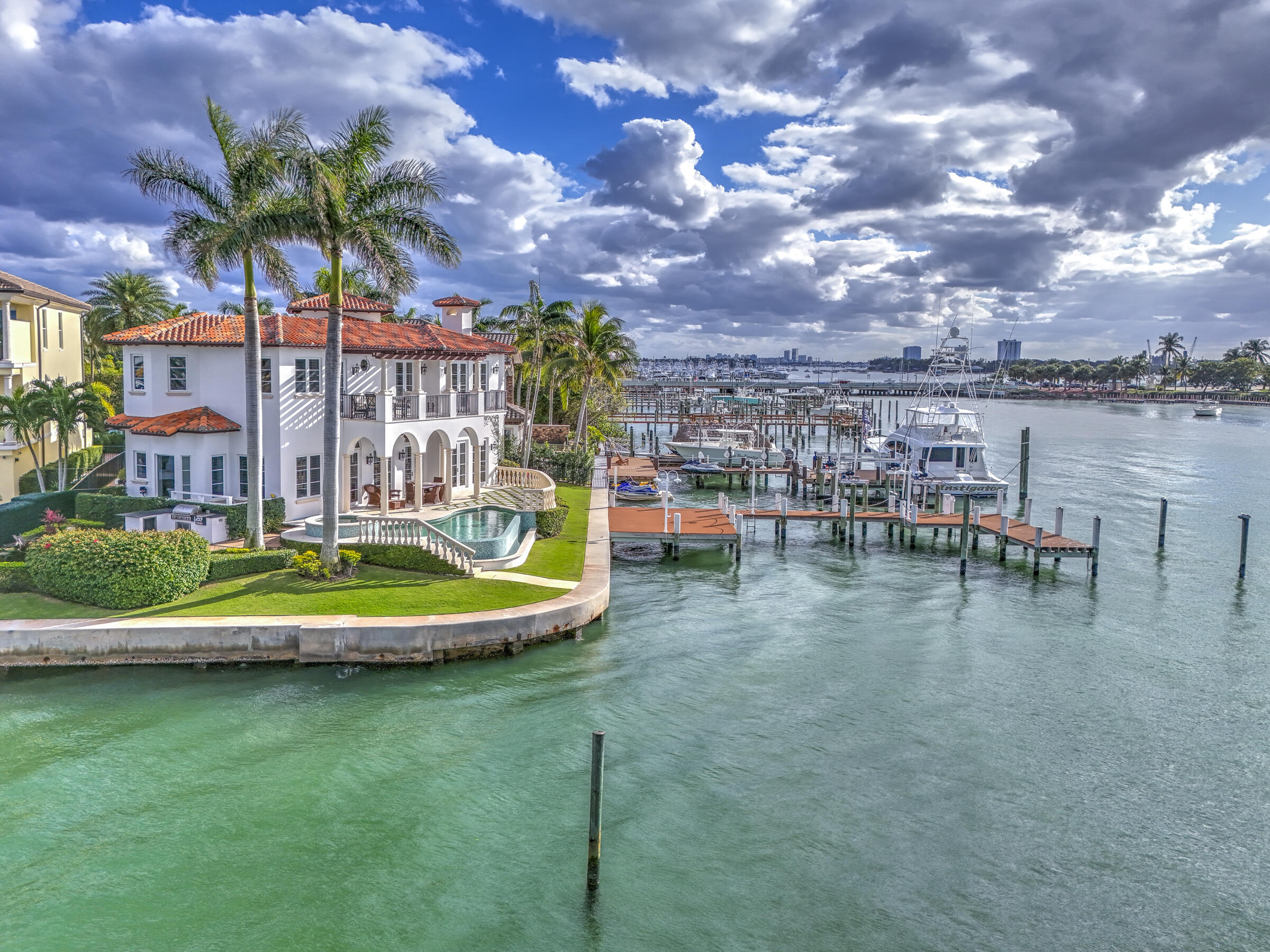 2775 Lake Drive, Singer Island FL 33404
