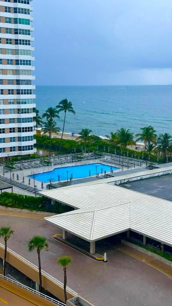 1980 S Ocean Dr # 8D — Photo 5