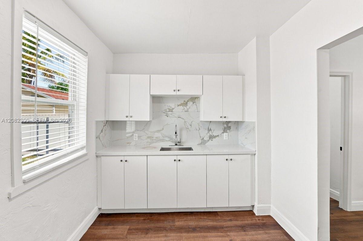 10219 SW 184th St — Photo 4