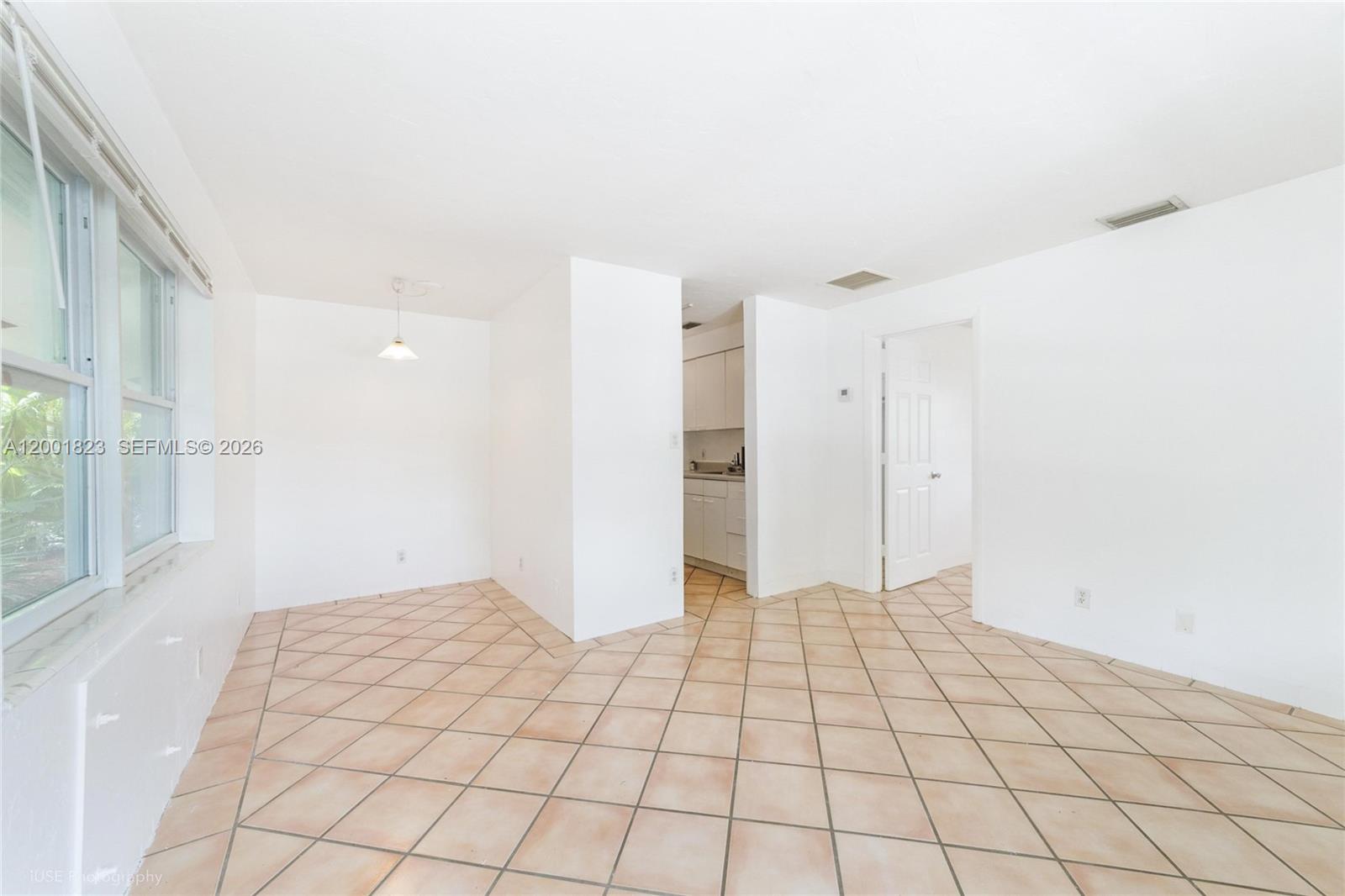 924 NE 17th Ter # 1 — Photo 2