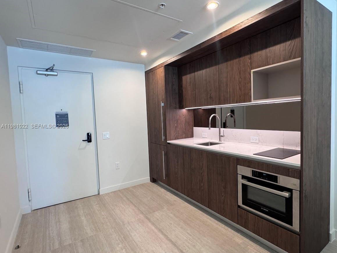 1611 SW 2nd Av # 306, Miami FL 33129