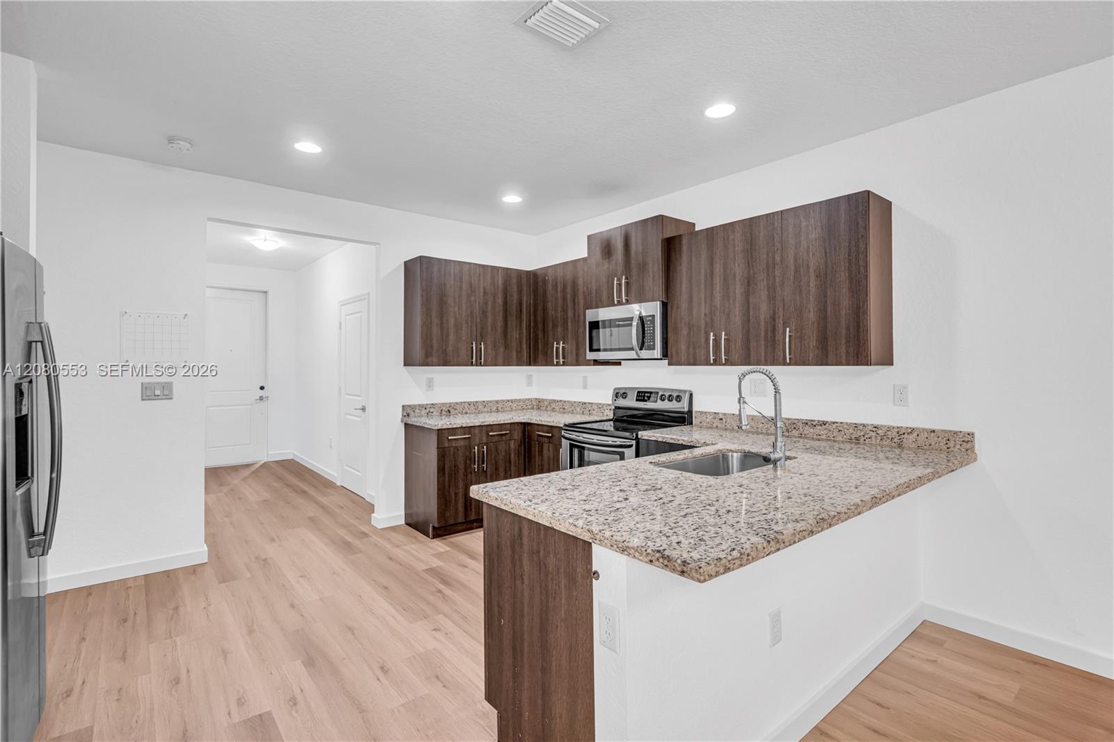 1426 SE 24th Ter — Photo 5