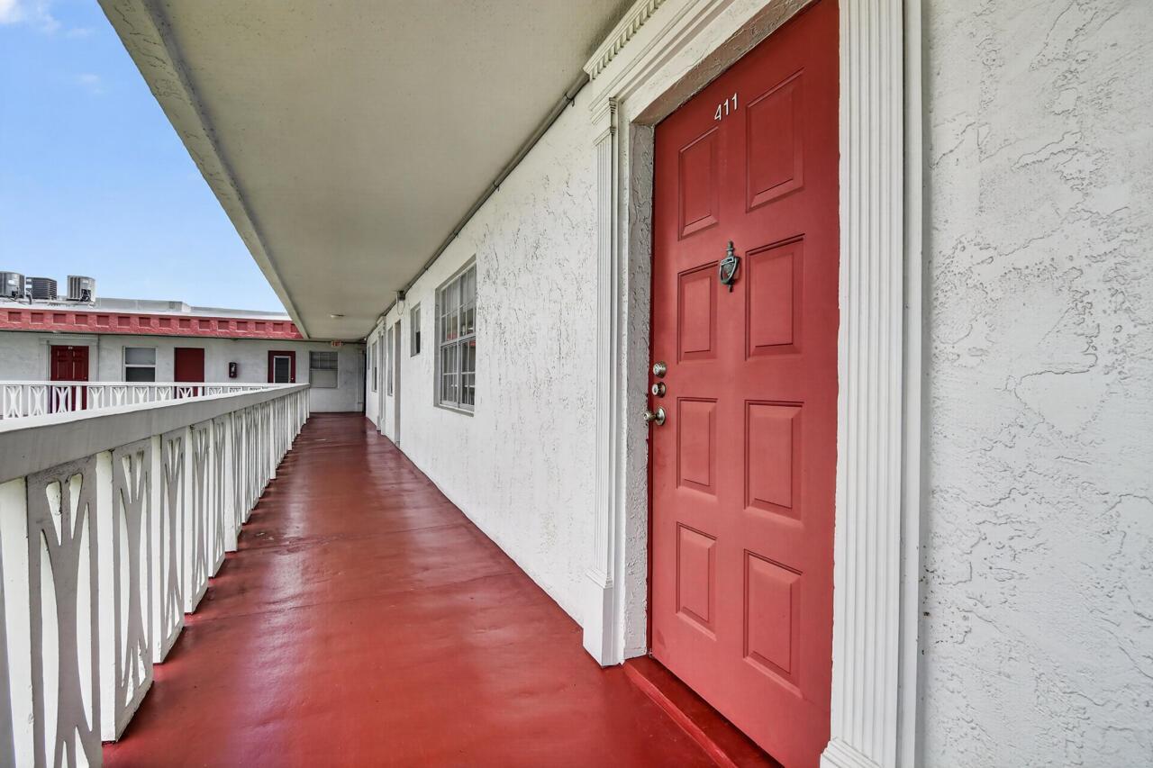 3-4140-NW-44th-Ave-3-