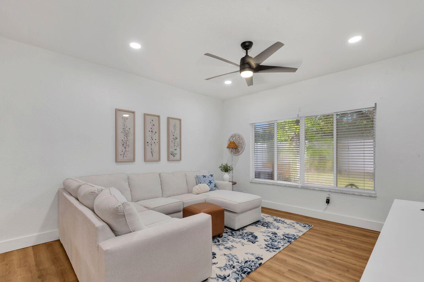 1271 SW 48TH Terrace — Photo 4