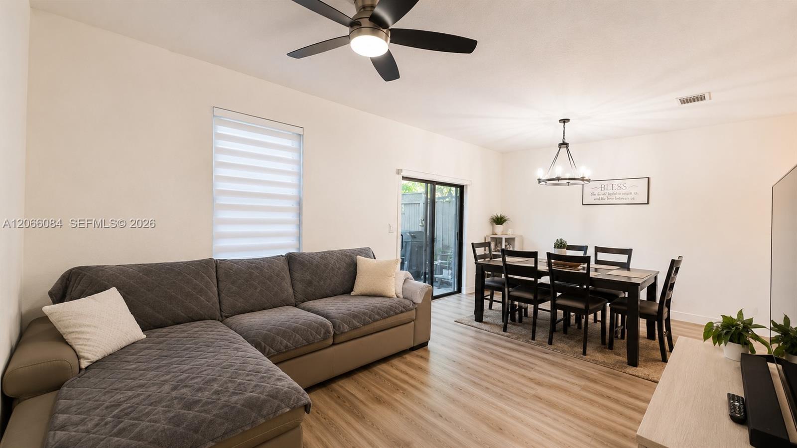 5404 SW 14th Ct # 5404 — Photo 5