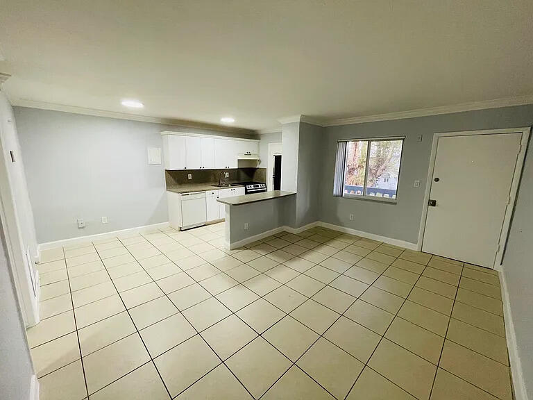 890 NW 45 Avenue # 32 — Photo 2