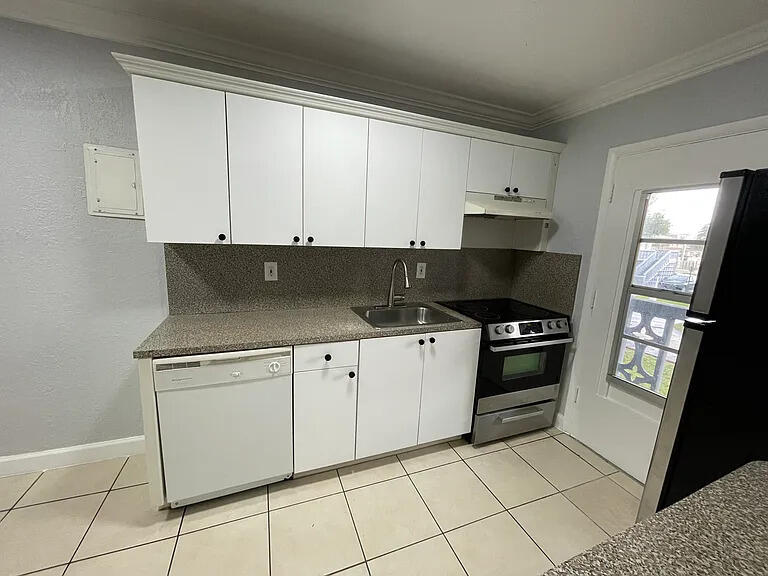 890 NW 45 Avenue # 32 — Photo 3