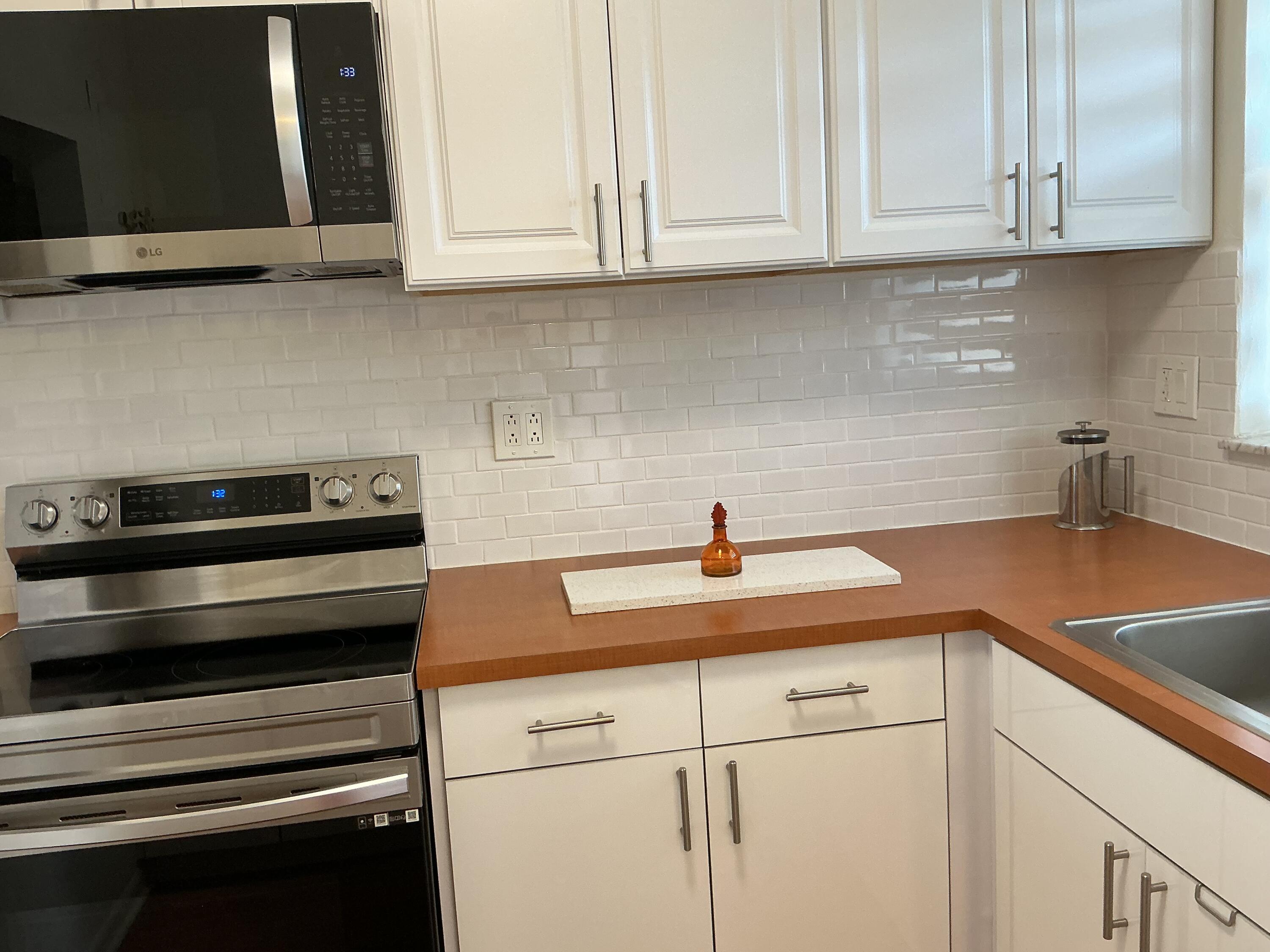 2720 N Pine Island Road # 305 — Photo 4