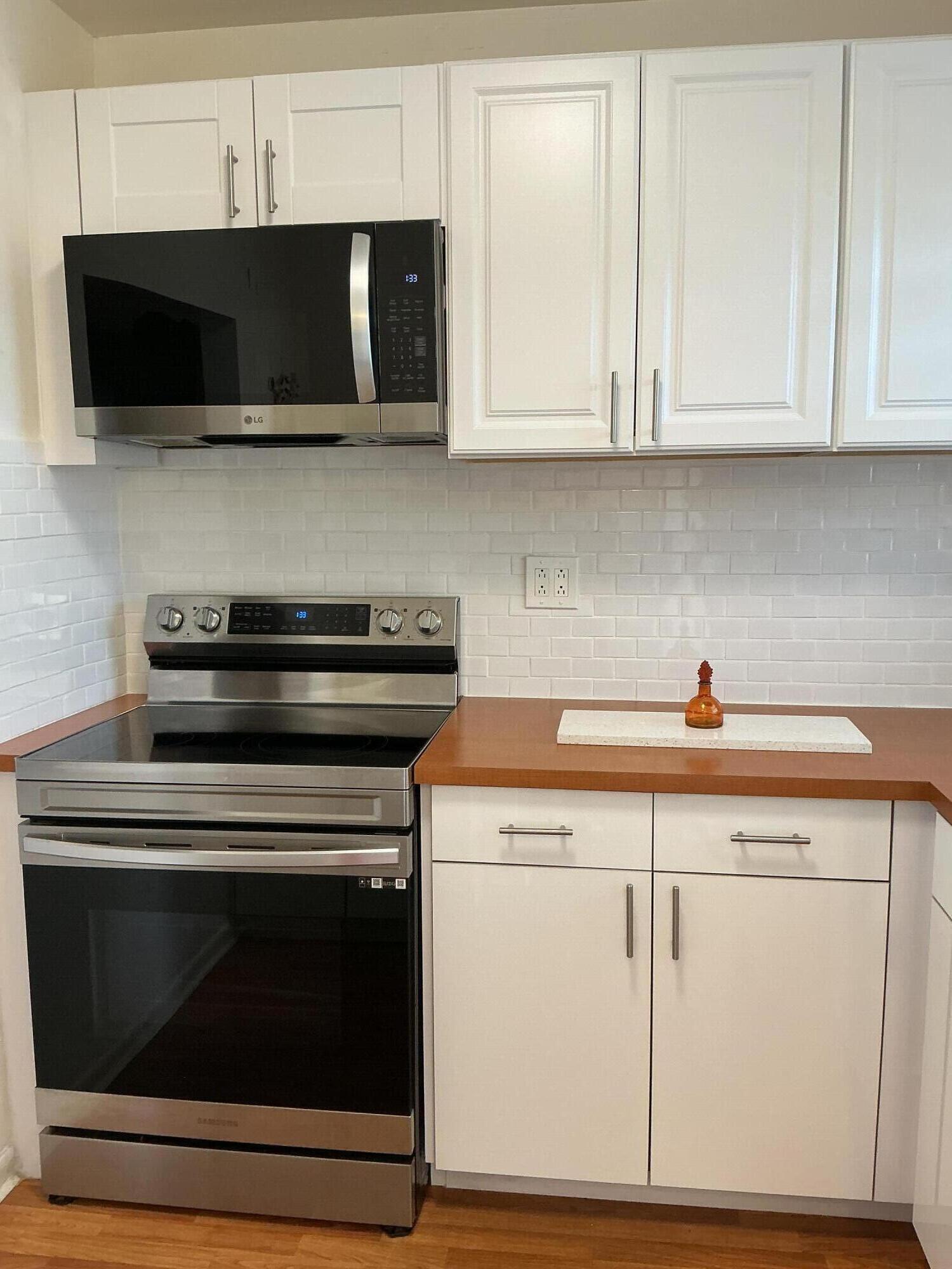 2720 N Pine Island Road # 305 — Photo 5
