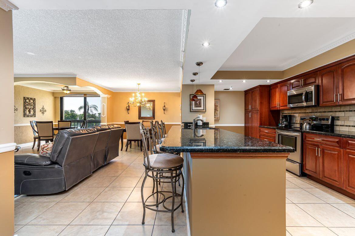 1915 Lavers Circle # E309, Delray Beach FL 33444