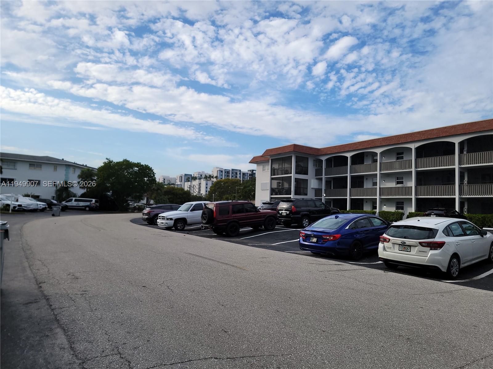 651 Pine Dr # 110 — Photo 2