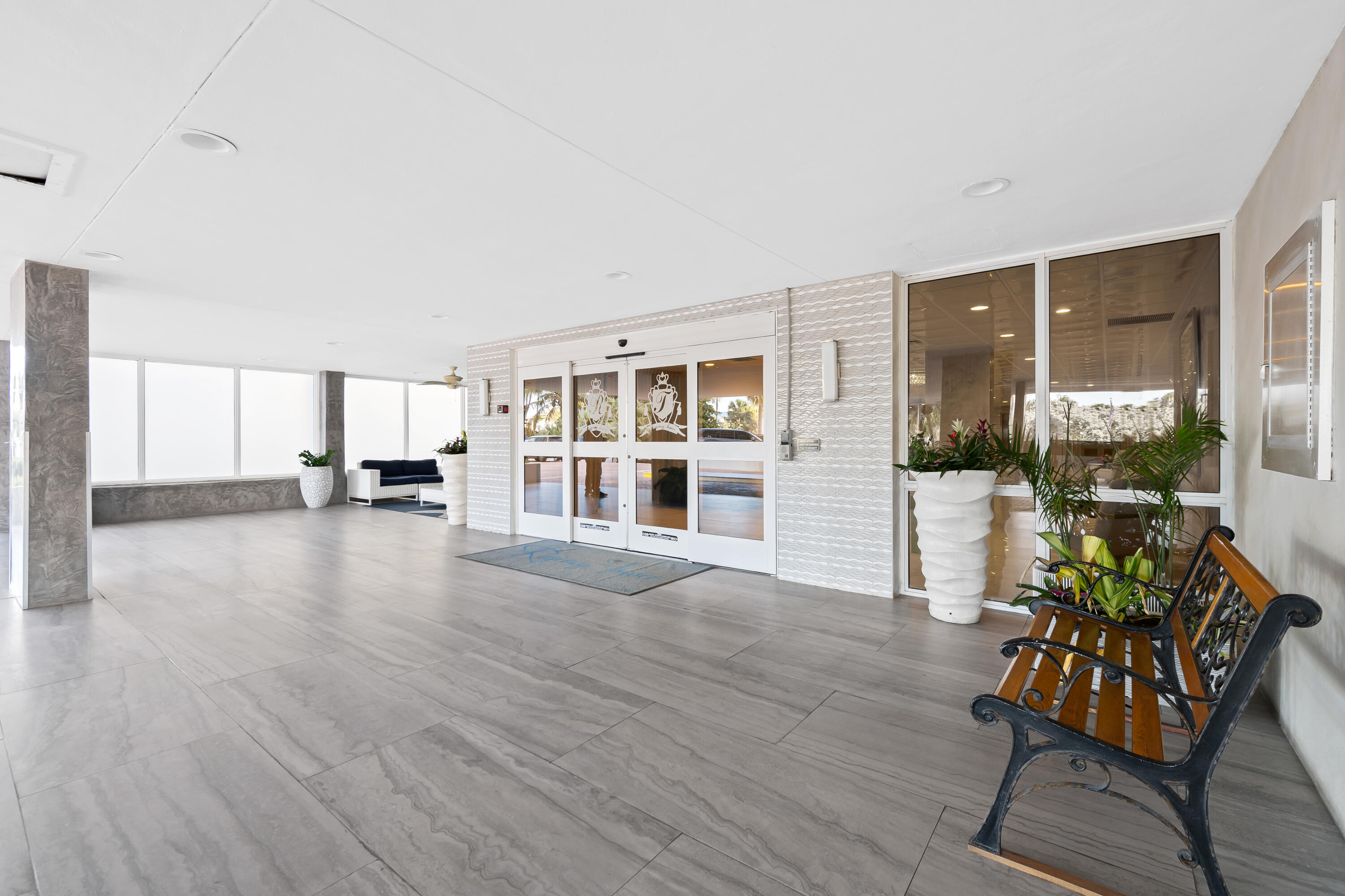 3850 GALT OCEAN Drive # 1905 — Photo 3